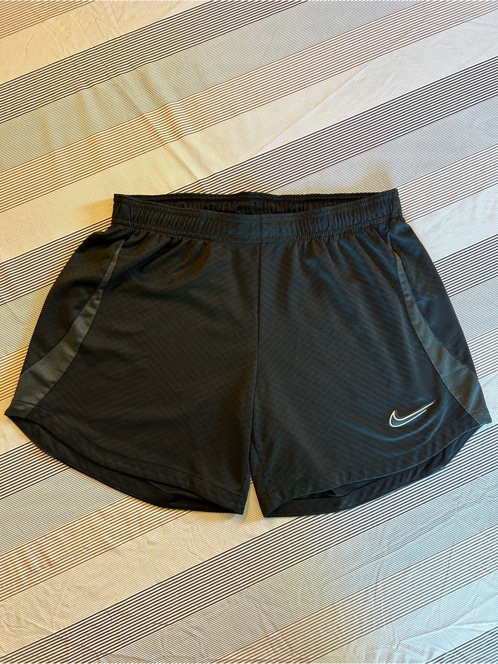 Nike Black Women's Athletic Running Shorts with Reflective Swoosh - Medium